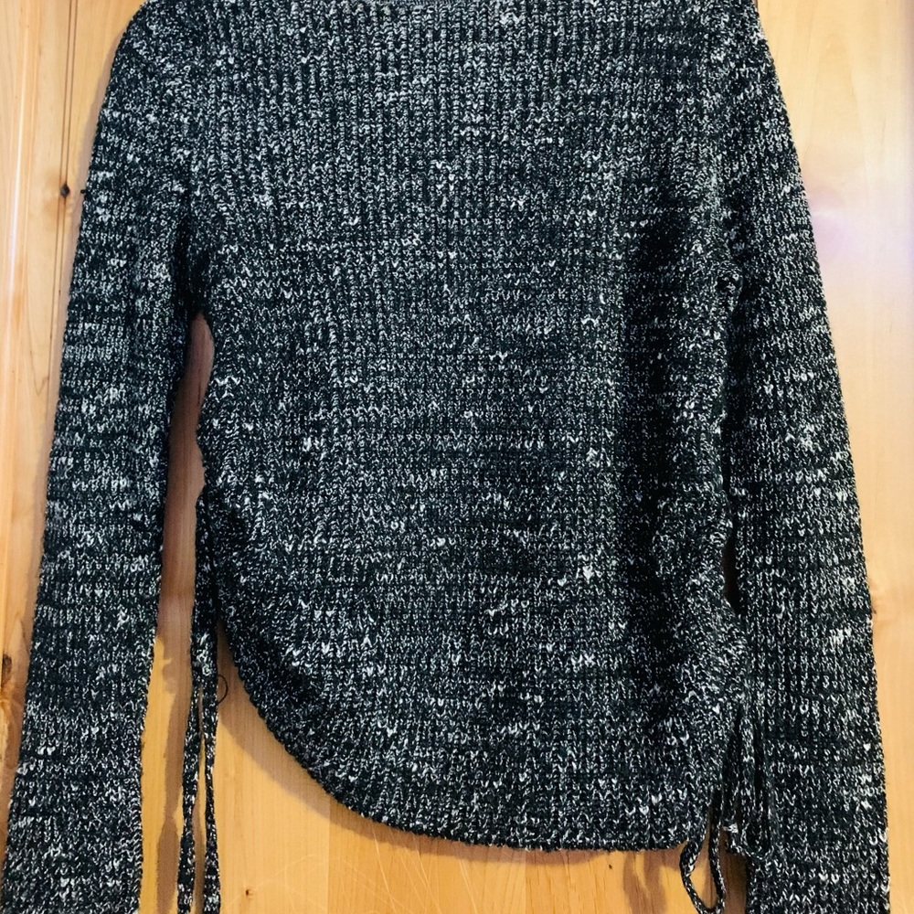 American Eagle side tie sweater